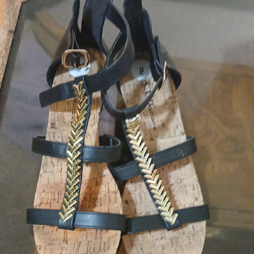 CL by Laundry Black and Gold Sandals with Gladiator Design